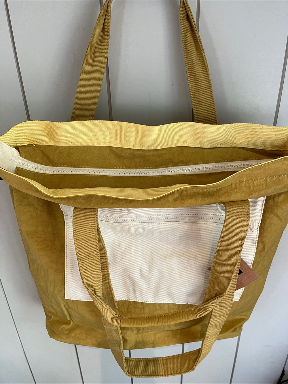 Thread Wallets Utility Tote - Picture 6 of 7